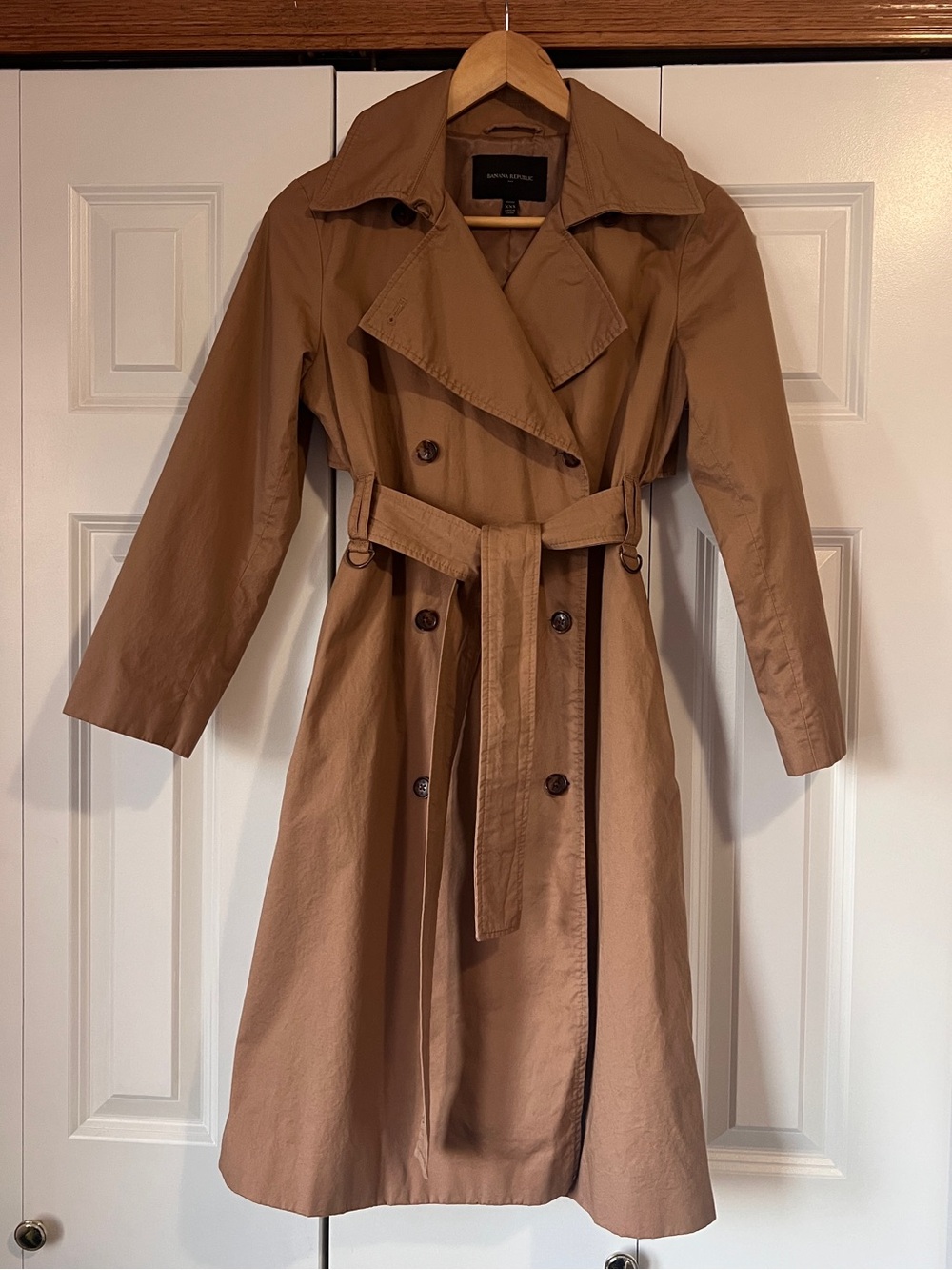 Banana Republic Camel Trench Coat with Belt